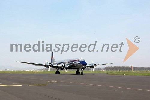 Letalo Douglas DC-6B (N996DM)