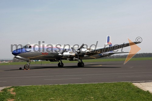 Letalo Douglas DC-6B (N996DM)