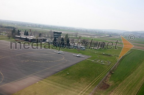 Letališče Edvarda Rusjana Maribor iz letala Douglas DC-6B (N996DM)