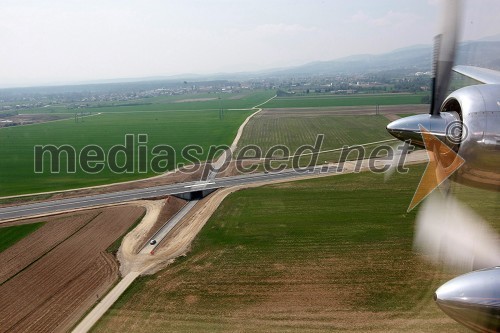 Trasa bodoče avtoceste (fotografirano iz letala Douglas DC-6B)