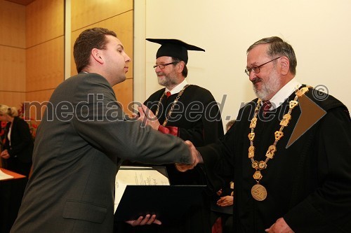 Dr. Andrej Bregar, Fakulteta za elektrotehniko, računalništvo in informatiko Univerze v Mariboru, prof. dr. Ivan Rozman, rektor Univerze v Mariboru ter prof. dr. Igor Tičar, dekan Fakultete za elektrotehniko, računalništvo in informatiko Univerze v Mariboru