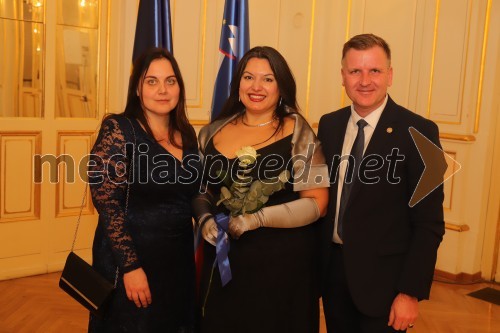 Dobrodelna prireditev ob 100-letnici delovanja mednarodnega združenja žensk Inner Wheel