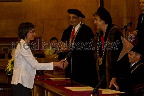 Dr. Tamara Frankič, prof. dr. Mihael J. Toman, oba Biotehniška fakulteta Univerze v Ljubljani in prof. dr. Andreja Kocijančič, rektorica Univerze v Ljubljani