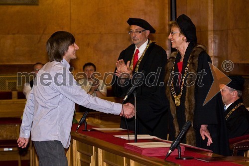 Dr. Jure Pohleven, prof. dr. Mihael J. Toman, oba Biotehniška fakulteta Univerze v Ljubljani in prof. dr. Andreja Kocijančič, rektorica Univerze v Ljubljani