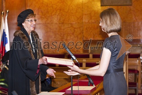 Prof. dr. Andreja Kocijančič, rektorica Univerze v Ljubljani in dr. Tanja Rajkovič, Ekonomska fakulteta Univerze v Ljubljani