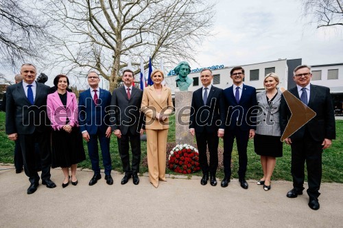 V Kranju postavili doprsni kip Prešernovega poljskega sodobnika