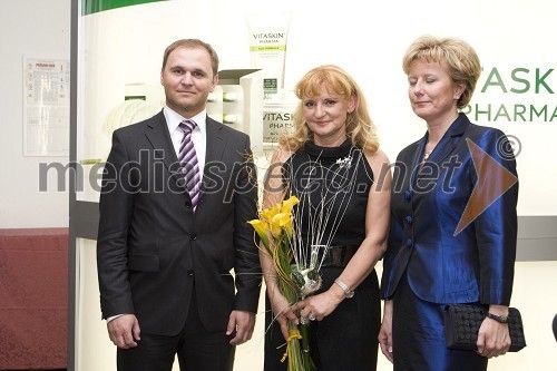 Matej Raščan, direktor in lastnik podjetja Rašica Point d.o.o. in podjetja Delo revije, d.d., dr. Bojana Žvan, predstojnica Kliničnega oddelka za nevrologijo na ljubljanskem UKC, znanstvenica leta 2009 in Elizabeta Suhadolc, direktorica marketinga in direktorica programa za farmacevtiko Krka d.d