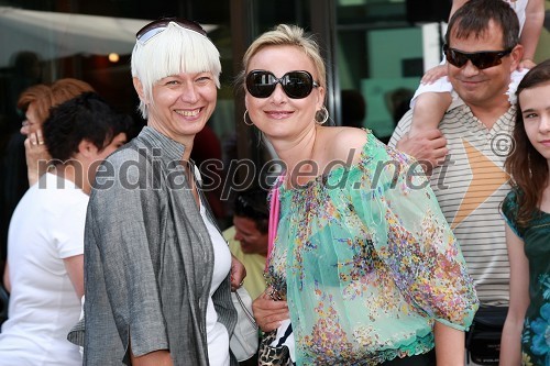 Barbra Drnač, plesna novinarka in urednica oddaje Parada plesa ter Sanja Snežič, podjetnica