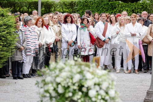 Slovo od slovenske novinarke in publicistke Mance Košir