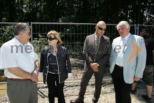 ..., Pavla Tetičkovič, soproga Eriha Tetičkoviča, ... in prim. prof. dr. Erih Tetičkovič, predsednik Društva za varstvo in proti mučenju živali Maribor