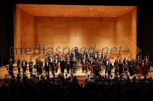 Beethovnov orkester iz Bonna na odru Gallusove dvorane Cankarjevega doma