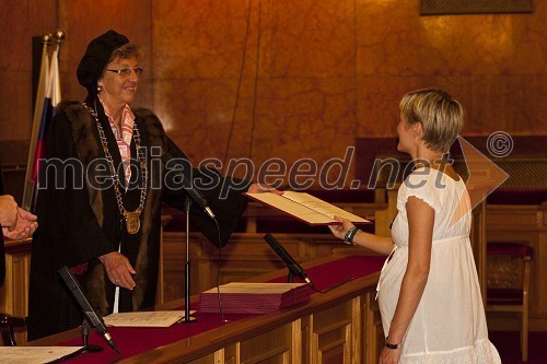 Prof. dr. Andreja Kocijančič, rektorica Univerze v Ljubljani in dr. Maja Drobnič Radobuljac, Medicinska fakulteta Univerze v Ljubljani