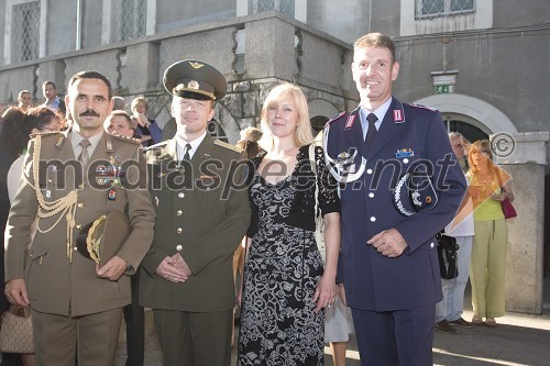 Ornello Baron, vojaški ataše na italijanski ambasadi, Jevgenij Karpuhov, podpolkovnik vojaškega atapeja Rusije, Klaus Nolte, podpolkovnik na nemški ambasadi s soprogo Anette