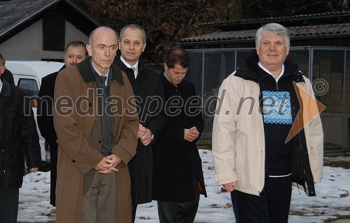 Bogdan Čepič, direktor Športnega centra Maribor, dr. Janez Drnovšek, predsednik Republike Slovenije, Boris Sovič, mariborski župan v letih 1998-2006, Andrej Okreša, novinar Radia City in prim. prof. dr. Erih Tetičkovič, predsednik Društva za varstvo in proti mučenju živali Maribor