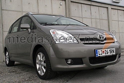 Toyota Corolla Verso 2.2 D-4D