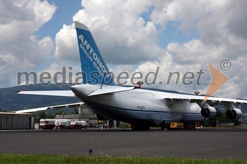 Letalo Antonov 124-100