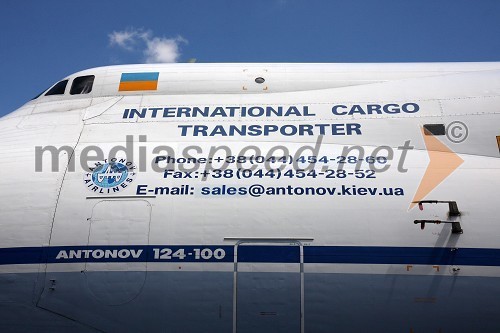 Letalo Antonov 124-100