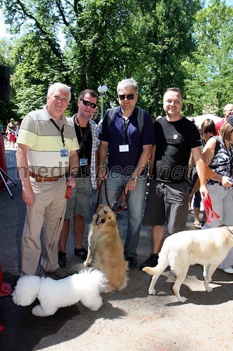 Prim. prof. dr. Erih Tetičkovič, predsednik Društva za varstvo in proti mučenju živali Maribor, Andrej Okreša, novinar Radia City ter tajnik Društva za varstvo in proti mučenju živali Maribor, Andrej Verlič, podžupan Maribora in Sašo Papp, moderator Radia Center