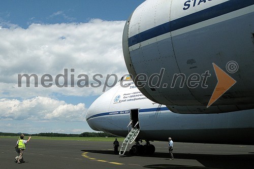 Letalo Antonov 124-100 pristalo na Letališču Edvarda Rusjana Maribor