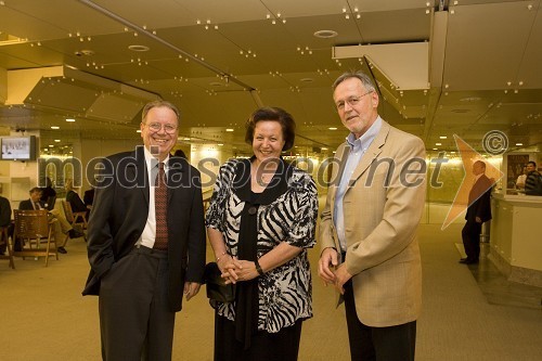 Peter Bedjanič, publicist, Monika Kartin, slovenska kulturna atašejka v Berlinu in Jože Fürst, dirigent