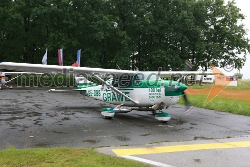 Letalo Cessna TU206G Turbo Stationair 6, Letalski center Maribor, S5-DBS, obramba proti toči