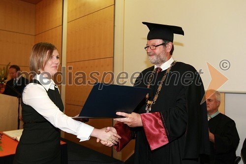 Dr. Elena Aionicesei, Fakulteta za kemijo in kemijsko tehnologijo Univerze v Mariboru  in prof. dr. Ivan Rozman, rektor Univerze v Mariboru	 
	