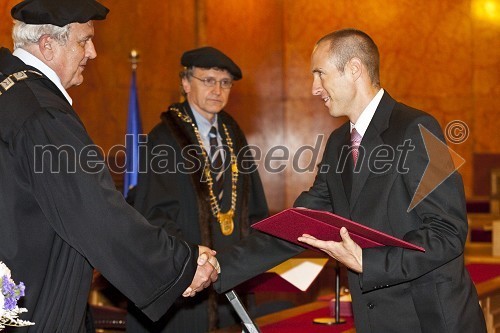 Dr. Bojan Majes, dekan Fakultete za gradbeništvo in geodezijo Univerze v Ljubljani in dr. Urban Rodman, Fakulteta za gradbeništvo in geodezijo Univerze v Ljubljani