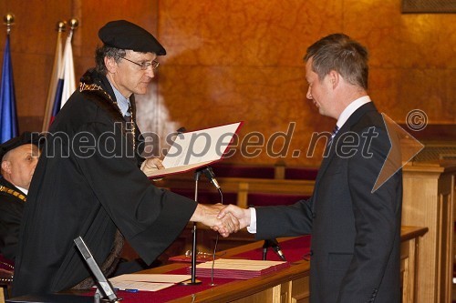 Prof. dr. Peter Maček, prorektor Univerze v Ljubljani in dr. Gregor Trtnik, Fakulteta za gradbeništvo in geodezijo Univerze v Ljubljani