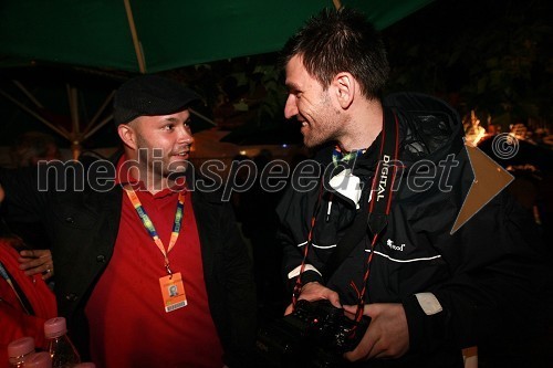 Matevž Frangež, poslanec DZ in mestni svetnik MOM ter Marko Pigac, fotograf