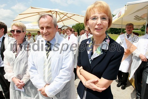 Dr. Milan Pogačnik, minister za kmetijstvo, gozdarstvo in prehrano RS in dr. Vida Čadonič - Špelič, generalna direktorica Veterinarske uprave RS