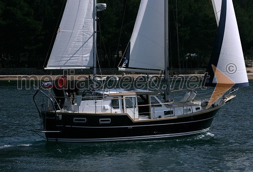 Jadrnica Nauticat 331