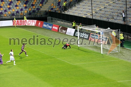 Gol Zorana Pavloviča, nogometaša NK Maribor