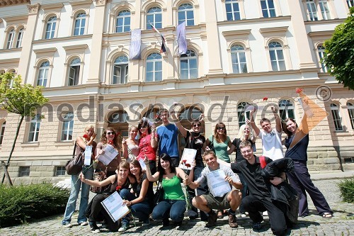 Maturanti Prve gimnazije Maribor