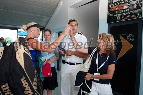 Tadeja Majerič, teniška igralka, in Mima Jaušovec, predsednica organizacijskega odbora Banka Koper Slovenia Open