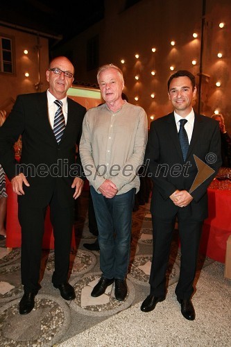 Heinz Slesak, direktor Porsche Slovenija d.o.o., Rolf Beck, dirigent, ustanovitelj in umetniški vodja zborovske akademije festivala Schleswig - Holstein in Danilo Ferjančič, direktor Porsche Slovenija d.o.o.