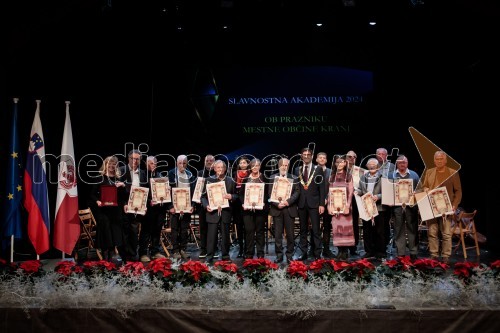 Župan Kranja ob občinskem prazniku podelil priznanja