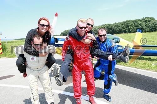 Peter Podlunšek, Kathel Boulanger, Sami Kontio, Martin Šonka in Adilson Kindleman, akrobatski piloti  	