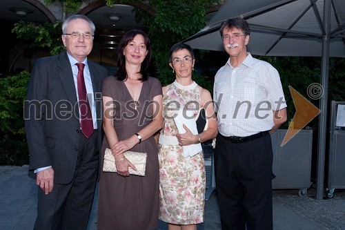 Kristijan Ukmar, ravnatelj SNG Opera in Balet Ljubljana in soproga Branka Strmole Ukmar, pedagoginja, Jožko Čuk, v.d. direktorja Slovenskega narodnega gledališča (SNG) Nova Gorica in soproga Jasna Čuk