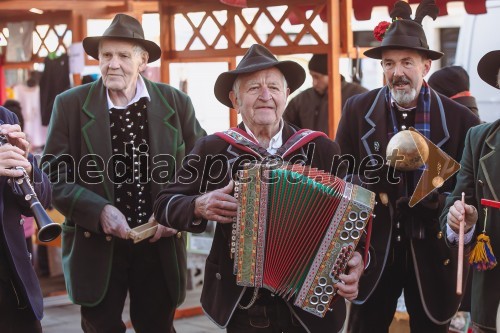 Dobrodelno kuhanje in bazar v Kranju