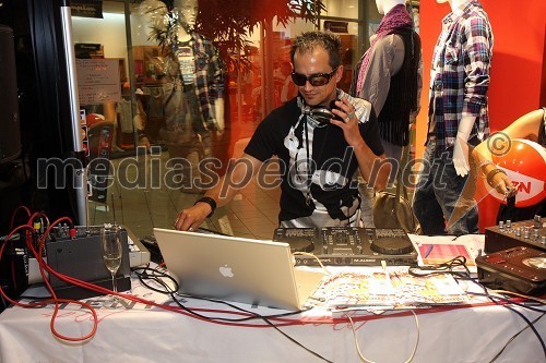 DJ Seis