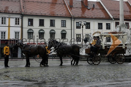 Poštni voz v Mariboru