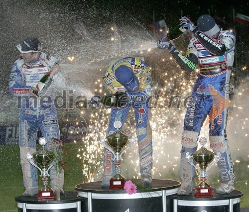 Zmagovalni oder, od leve: drugouvrščeni Nicki Pedersen (Danska), zmagovalec Tony Rickardsson (Švedska)in tretjeuvrščeni Matej Žagar (Slovenija)
