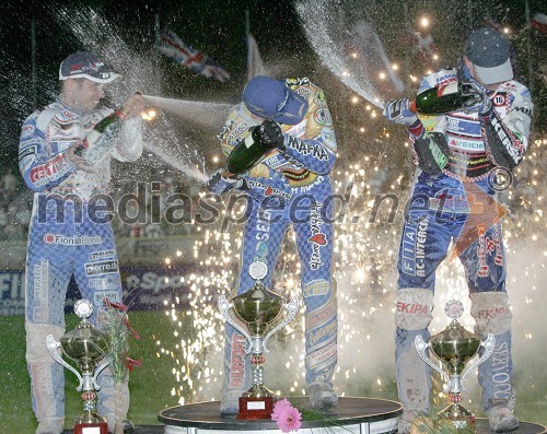 Zmagovalni oder, od leve: drugouvrščeni Nicki Pedersen (Danska), zmagovalec Tony Rickardsson (Švedska)in tretjeuvrščeni Matej Žagar (Slovenija)
