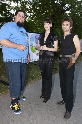 Boštjan Gorenc - Pižama, stand-up komik, Tjaša Koprivec, urednica Založbe Sanje in Rok Zavratnik, direktor Založbe Sanje in direktor Festivala Sanje