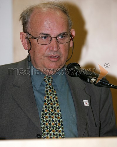Red. prof. dr. Karel Jezernik