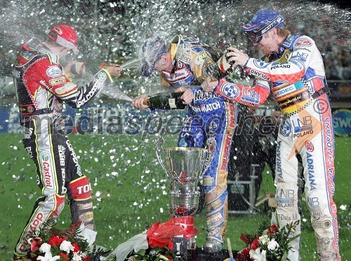 Prvi trije, od leve: Leigh Adams (Avstralija), Tony Rickardsson (Švedska) in Jason Crump (Avstralija)