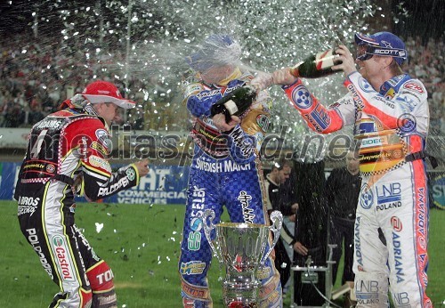 Prvi trije, od leve: Leigh Adams (Avstralija), Tony Rickardsson (Švedska) in Jason Crump (Avstralija)