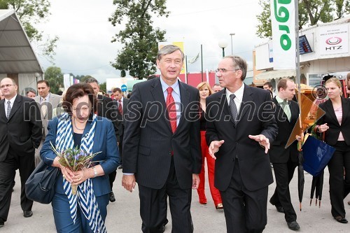 Barbara Miklič Türk, soproga Danila Türka, dr. Danilo Türk, predsednik Republike Slovenije in Janez Erjavec, direktor Pomurskega sejma