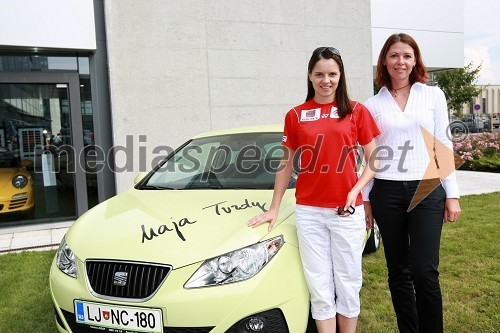 Maja Tvrdy, igralka badmintona in Simona Mavsar, direktorica znamke Seat pri Porsche Slovenija