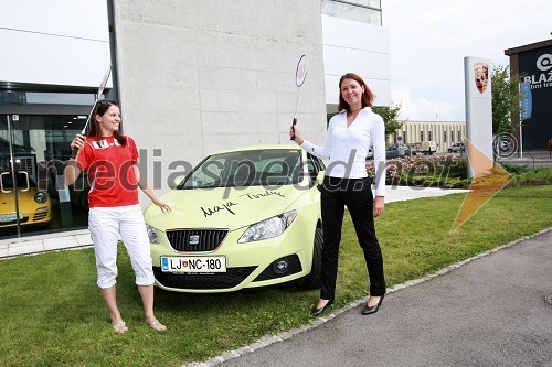 Maja Tvrdy, igralka badmintona in Simona Mavsar, direktorica znamke Seat pri Porsche Slovenija